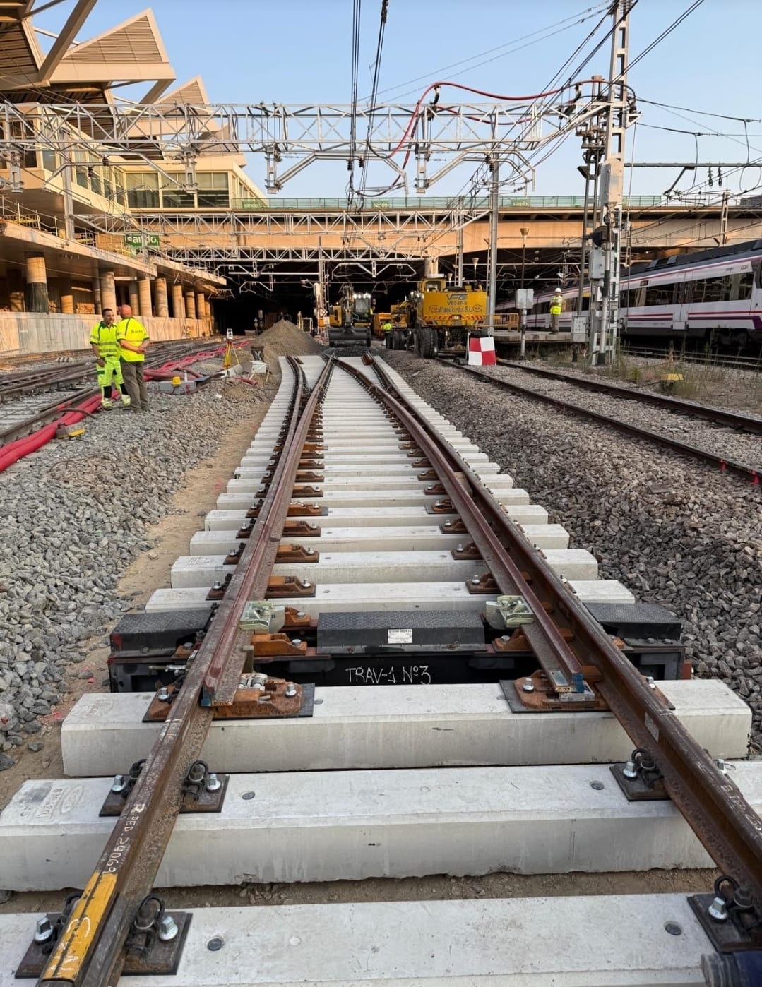 29.08.2025: Finaliza una nueva fase de la reorganización de vías de Atocha Cercanías para aumentar su capacidad y mejorar su explotación.