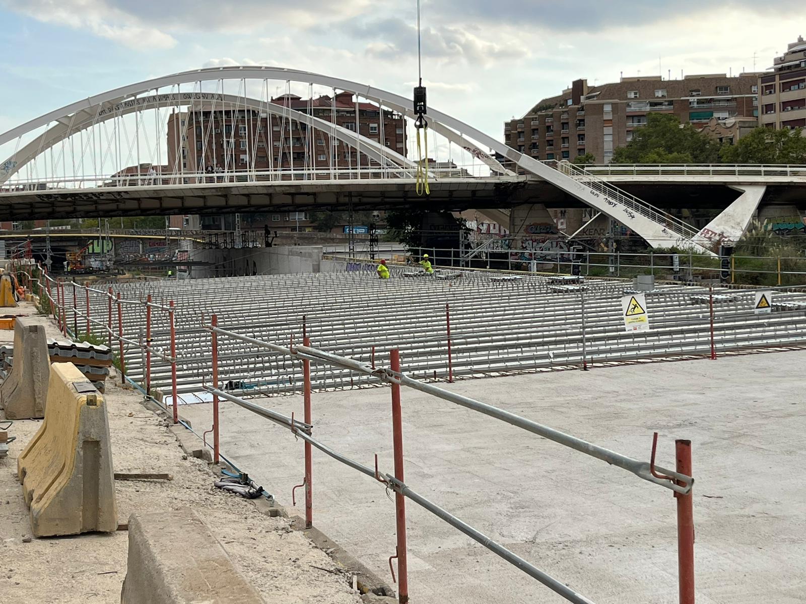 Octubre 2022. Estación de Sant Andreu. Cubrimiento de vías. Obras de la Operación La Sagrera-Sant Andreu. #TransformemRodalies