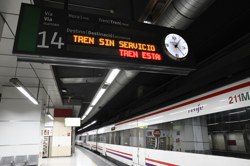 Barcelona Sants station, platforms