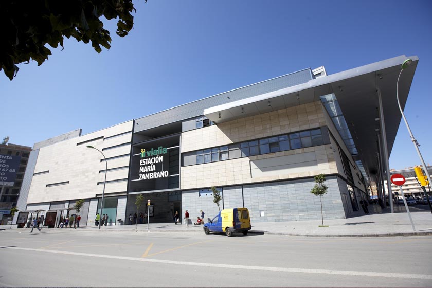 Vialia Málaga María Zambrano station, side facade