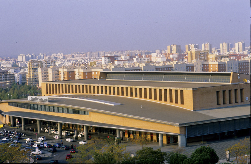 Estació Sevilla Santa Justa, vista de la façana