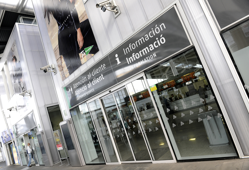 Estación Valencia Joaquín Sorolla, Atención ao cliente e información