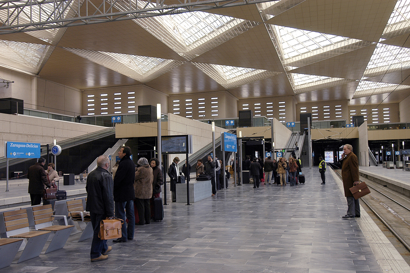 Estación Zaragoza Las Delicias, viaxeiros