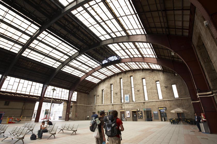 Estación da Coruña, vestíbulo baixo marquesiña