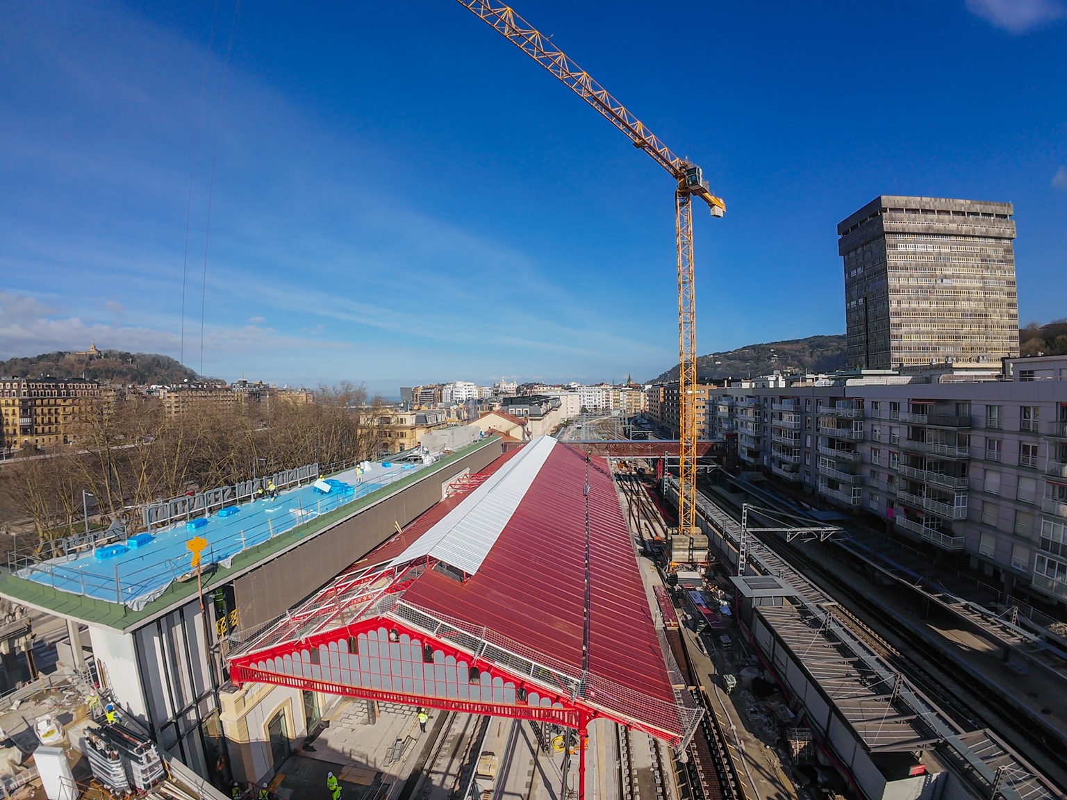 Febrero de 2025: Trabajos para ampliar y modernizar la estación de Atotxa, la nueva estación del Norte en San Sebastián.