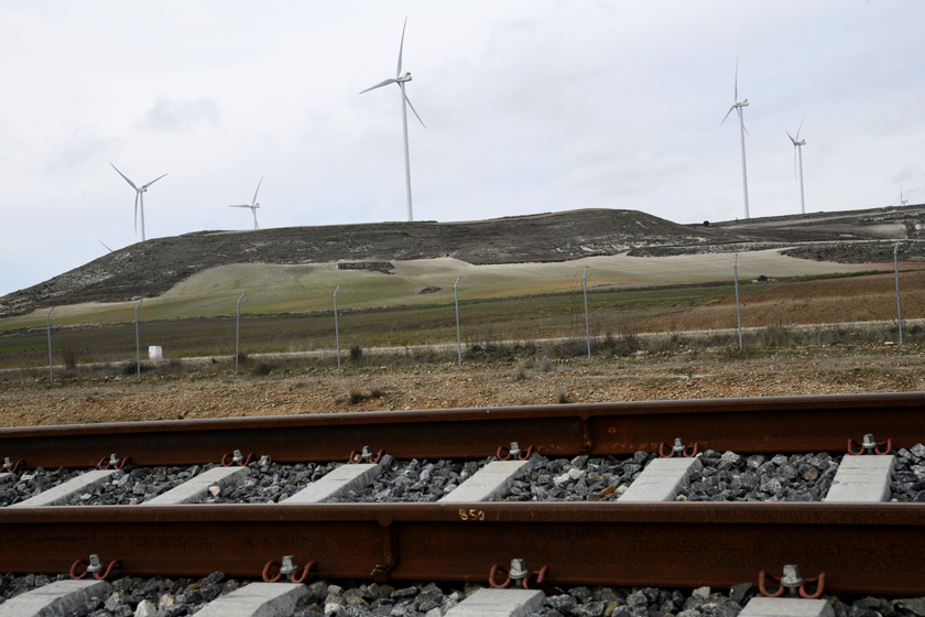 LAV Venta de Baños - Burgos - Vitoria. Viaducto sobre el río Pisuerga. Diciembre de 2020.